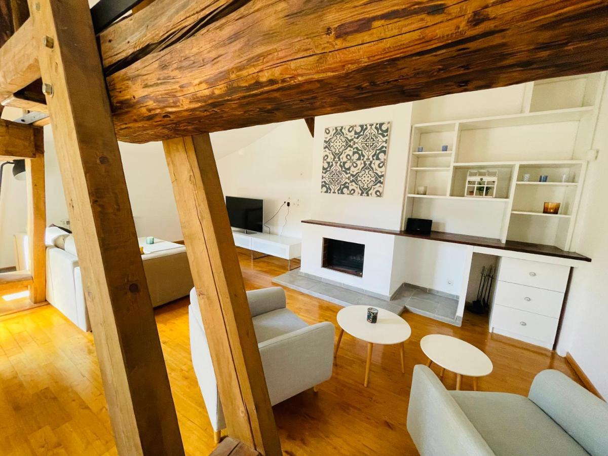 Le Confidentiel - Terrasse Et Garage Prive Apartment Nimes Bagian luar foto