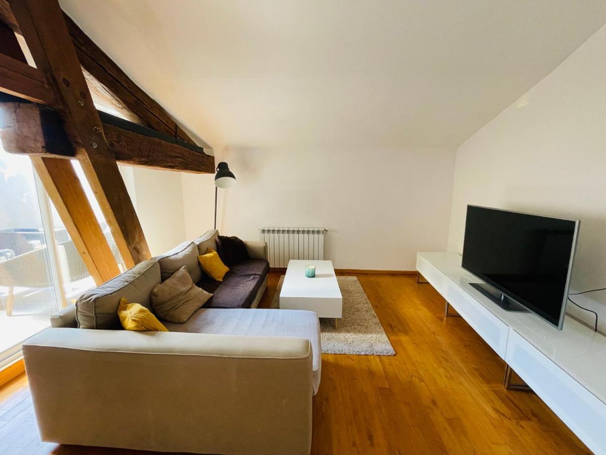 Le Confidentiel - Terrasse Et Garage Prive Apartment Nimes Bagian luar foto